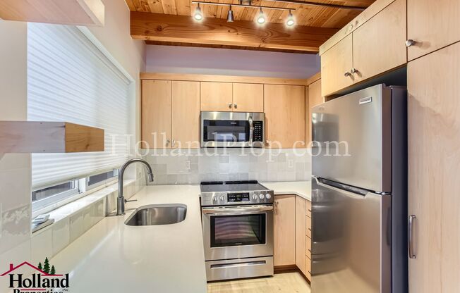 1 bed, 1 bath, 650 sqft, $1,645, Unit Unit B