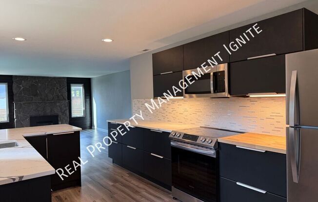 830 NW 12 ST