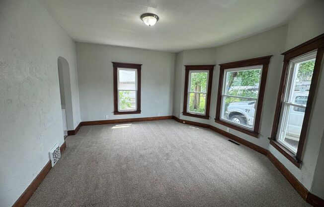 2 bedroom 1 bath home in Moline