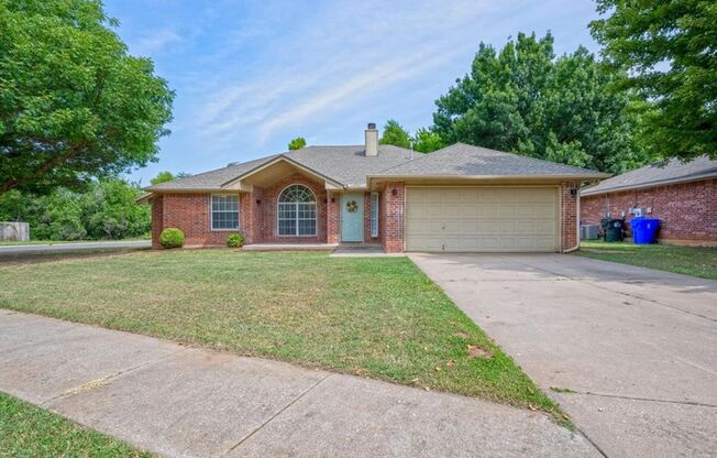 Very Nice 3 Bedroom 2 Bath Home in Norman Schools