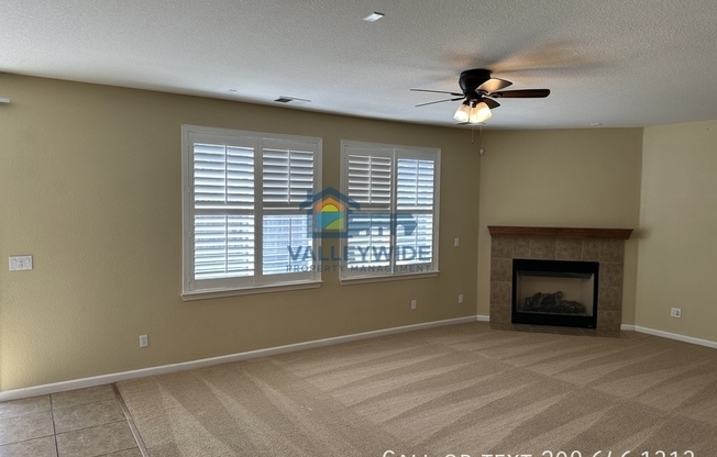 2704 ACAPULCO WAY
