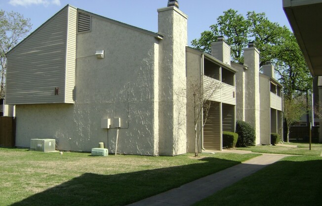 College Station - 2 bedroom /1.5 bath Condo for lease.
