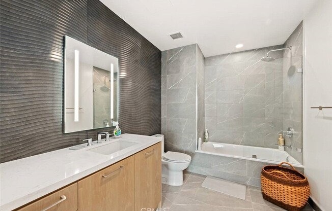 1 bed, 1 bath, 790 sqft, $5,300, Unit 1601