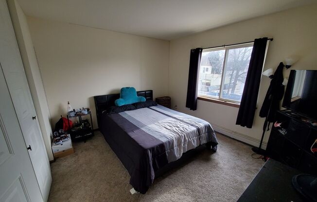 1 bed, 1 bath, $895, Unit 62