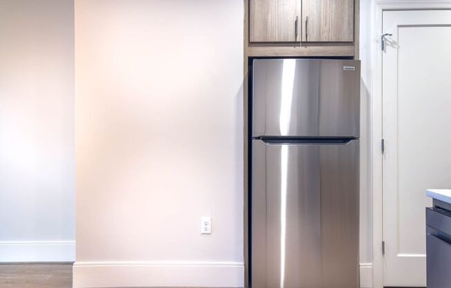 1 bed, 1 bath, $2,800, Unit 201