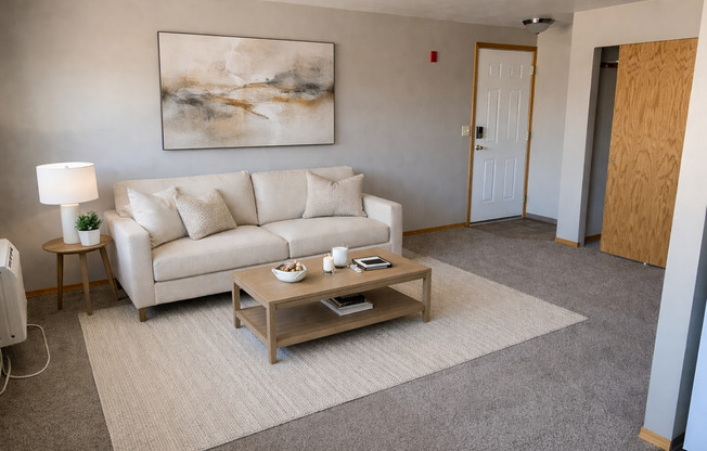 2 beds, 1 bath, 720 sqft, $1,125, Unit 05