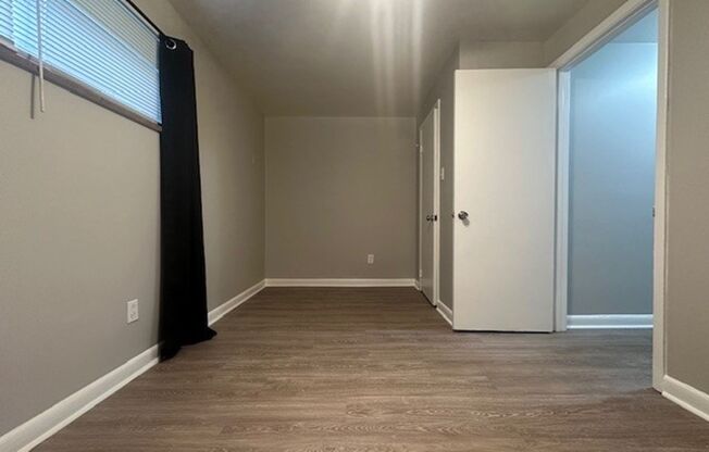 1 bed, 1 bath, 450 sqft, $850, Unit 4