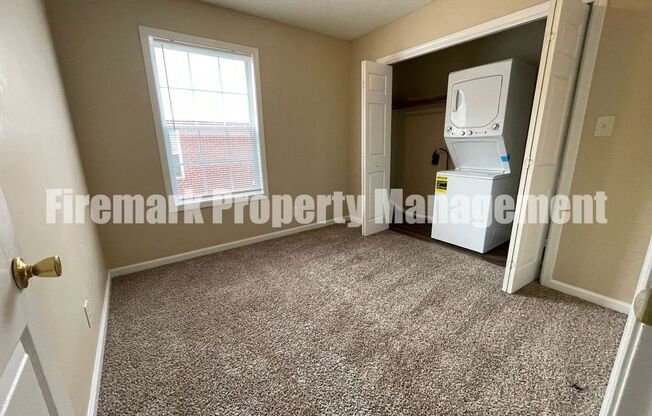 2 beds, 1 bath, 900 sqft, $900