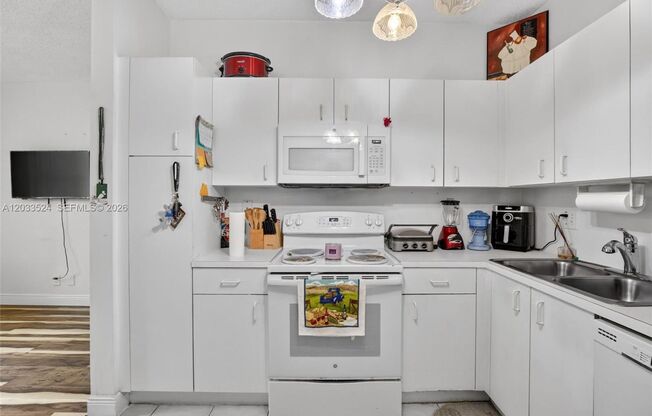 16853 SW 1ST ST PEMBROKE PINES, FL 33027