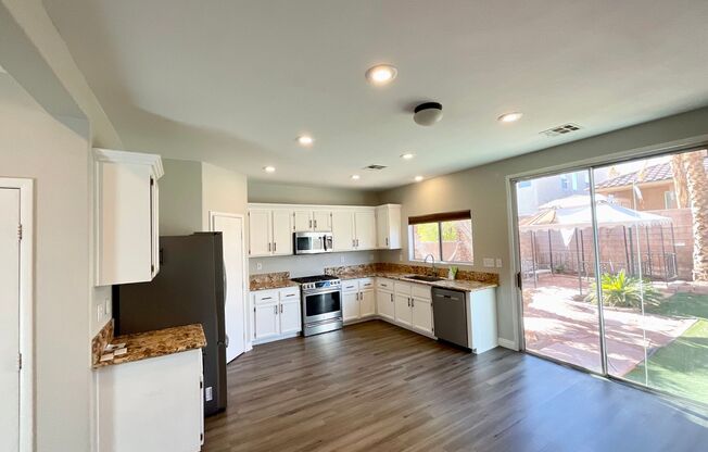 Beautiful and spacious 2 story house located in the central Blue Diamond Springs area. Home has a separate den downstairs, a large loft upstairs and a kitchen with beautiful granite countertops and stainless steel appliances.