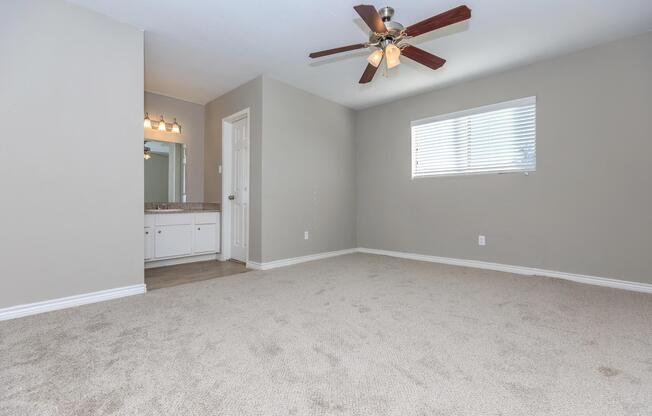 3 beds, 2 baths, 1,156 sqft, $1,400