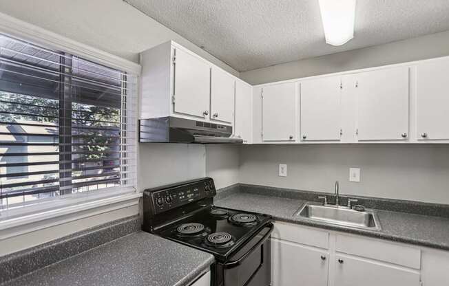 Standford Village Apartments in Norcross, GA Kitchen