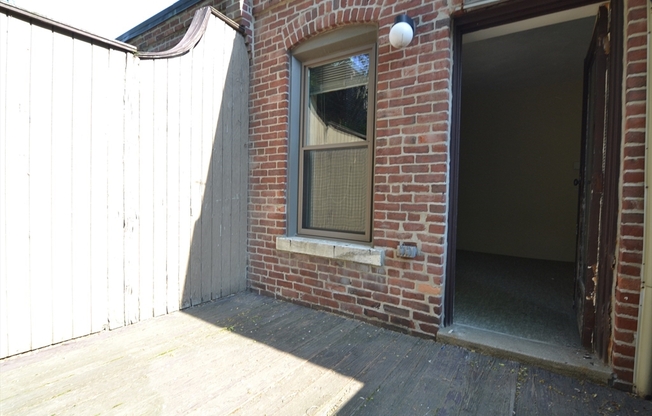 2 beds, 1 bath, 970 sqft, $4,075, Unit 63-6