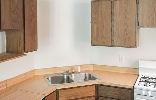 1 bed, 1 bath, 940 sqft, $2,100, Unit 2610RA-2