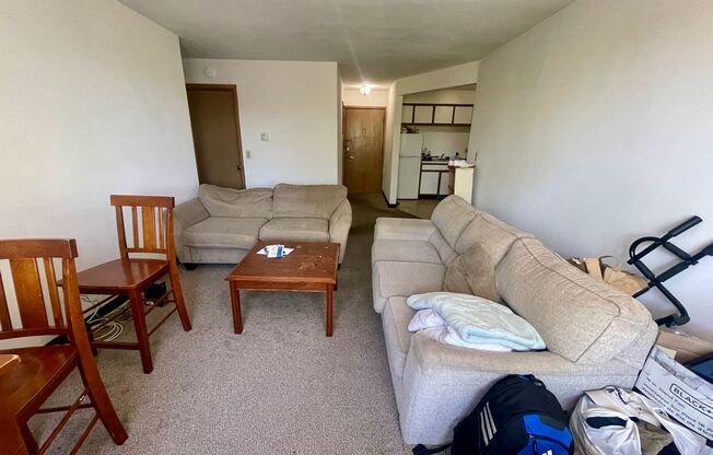 2 beds, 1 bath, $1,195, Unit 308