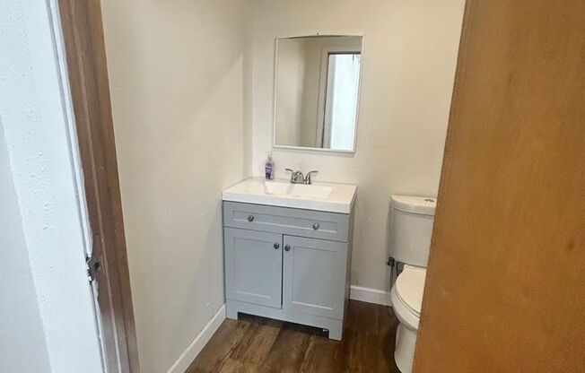 Studio, 1 bath, $725, Unit 6