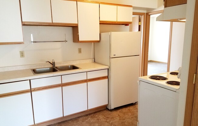 2 beds, 1 bath, 550 sqft, $950, Unit 01