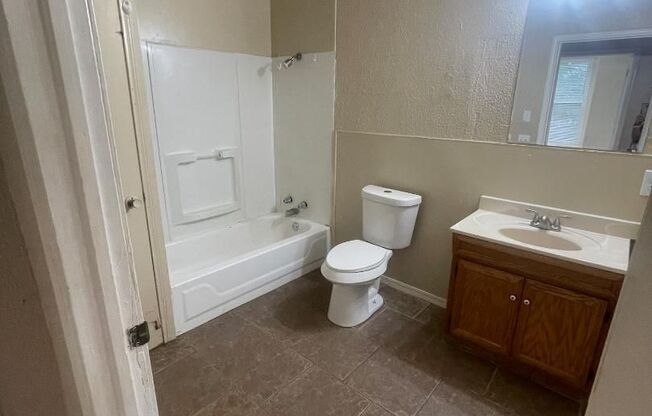 3 Bedroom plus study, 2 Bathroom Home For Lease September 1!