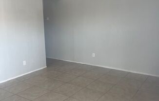 1 bed, 1 bath, $800, Unit Unit 2/B