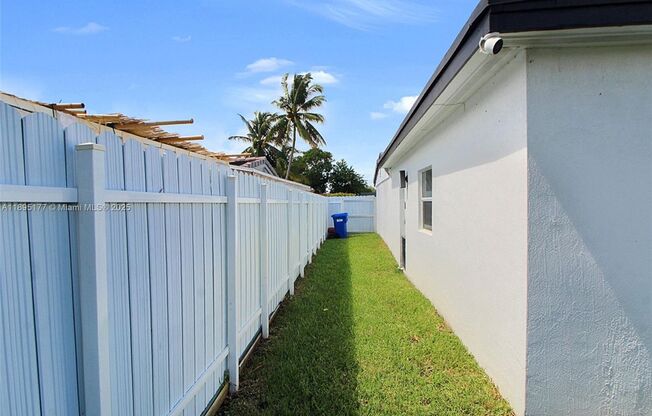 18361 NE 20TH PL NORTH MIAMI BEACH, FL 33179