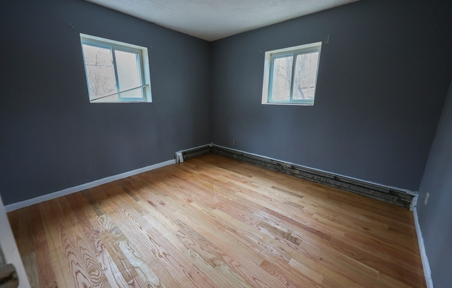2 beds, 1 bath, 770 sqft, $2,595, Unit 4