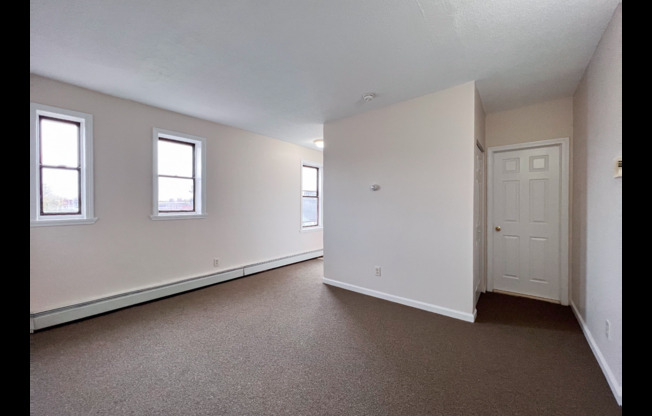 1 bed, 1 bath, 476 sqft, $1,300, Unit 404