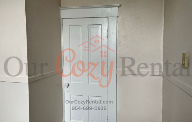 2 beds, 1 bath, 808 sqft, $1,095, Unit 01