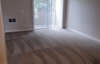 2 beds, 1 bath, 776 sqft, $1,325, Unit 107