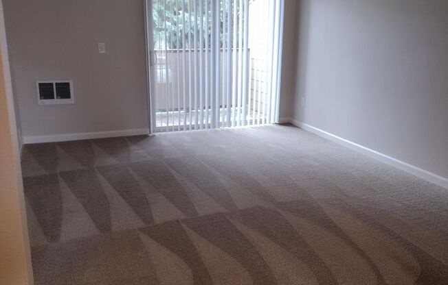 2 beds, 1 bath, 776 sqft, $1,325, Unit 107