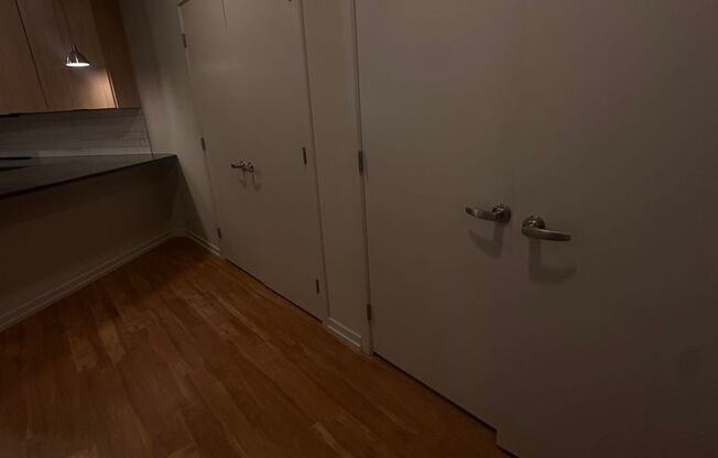 Studio, 1 bath, 548 sqft, $1,900, Unit 524