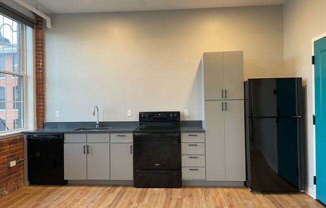 Studio, 1 bath, 472 sqft, $1,715, Unit 214