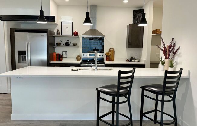 2 beds, 2 baths, 1,032 sqft, $1,700, Unit 123 Boneset Ave. Apt 3