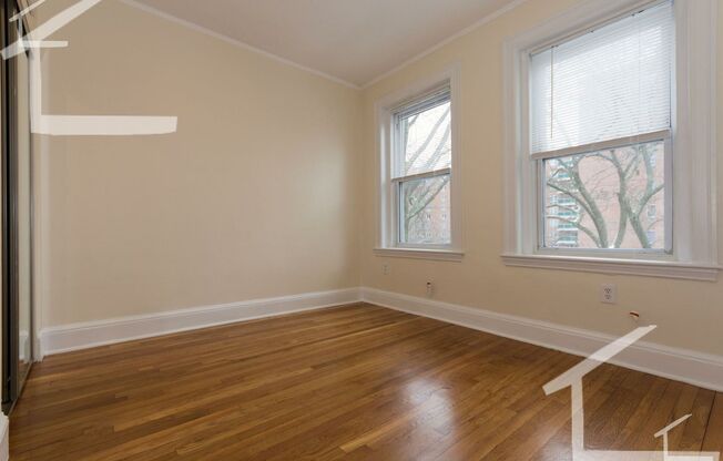 POPULAR BU SSTUDENT APT! Desirable Street near campus !  Heat & HW Inc