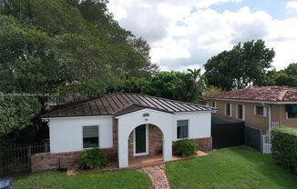 4 beds, 2 baths, $4,700, Unit # 0