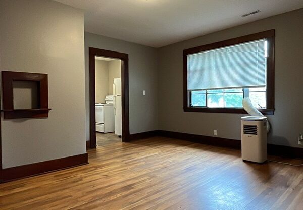 1625 N 33 ST