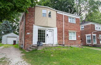 201 S EMERSON AVE