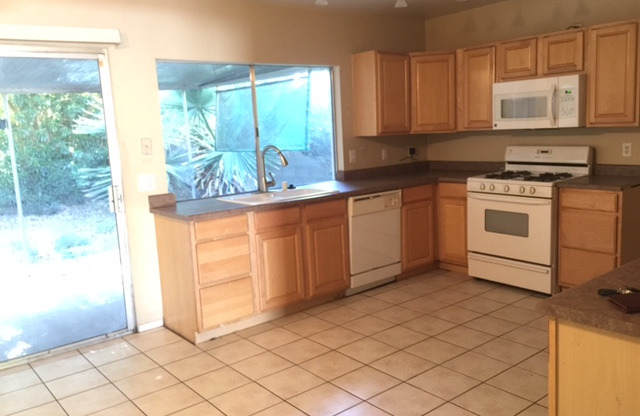 Three Bedroom Two Bath In Mature Neighborhood