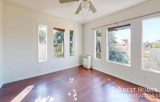 834 LAGUNA AVE