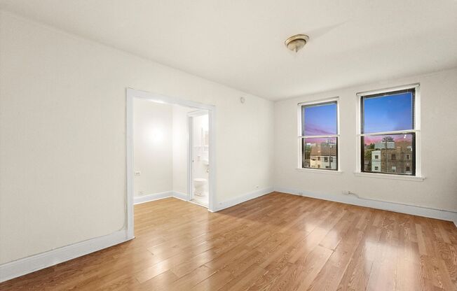 Studio, 1 bath, 400 sqft, $1,495, Unit 323