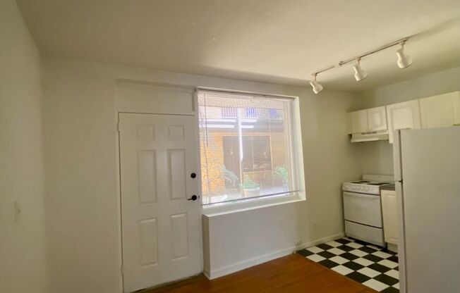 1 bed, 1 bath, 550 sqft, $1,350, Unit 963-203