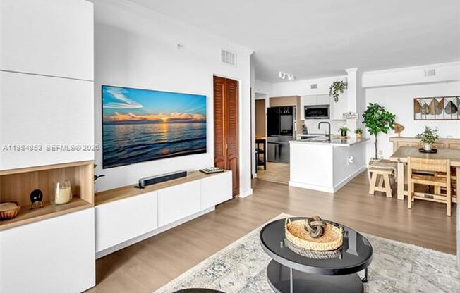 2 beds, 2 baths, 1,116 sqft, $4,000, Unit 17150 N Bay Rd # 2205