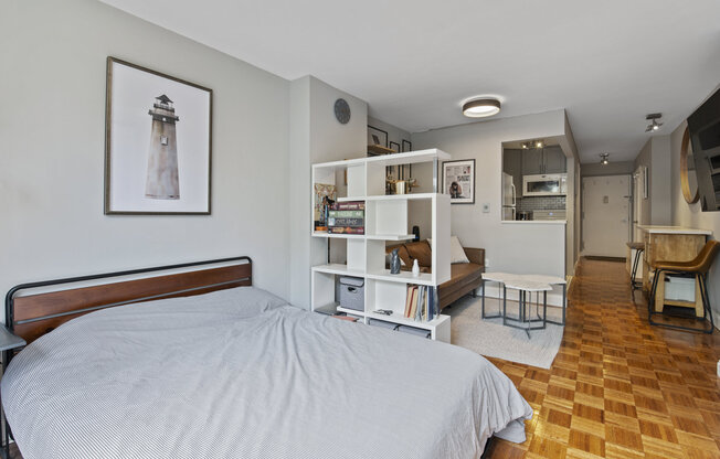 222 W 14 ST