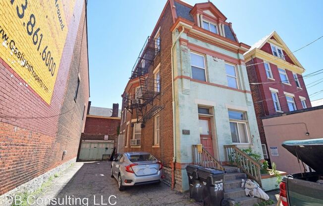 337 W McMillan St