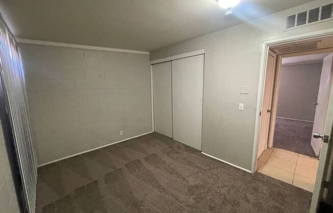 3 BEDROOM 2 BATHROOM HOME!!