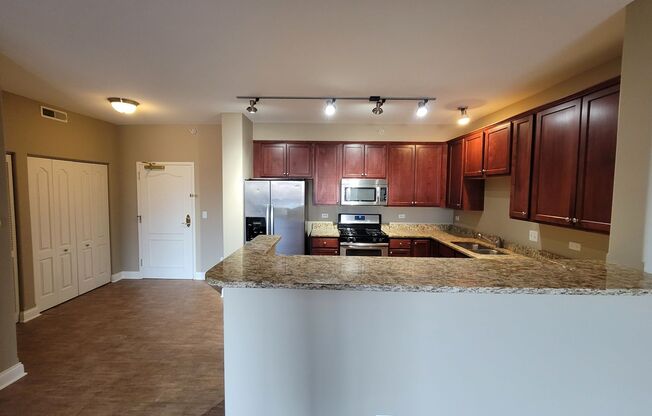 2 beds, 2 baths, 1,351 sqft, $2,400, Unit 427