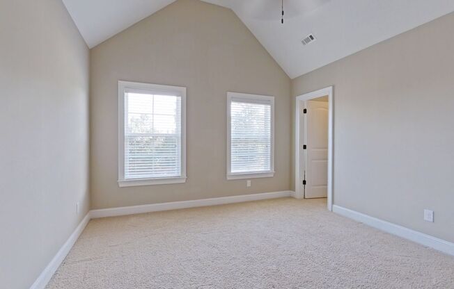 Estate STYLE home with pool and basement in Riverwood Plantation, Evans GA