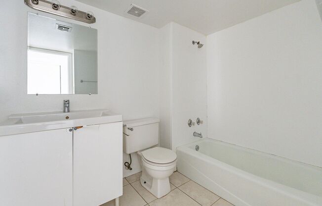 3 beds, 2.5 baths, $2,250