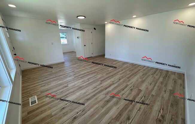 STATUS: AVAILABLE   | R293 | $2095.00