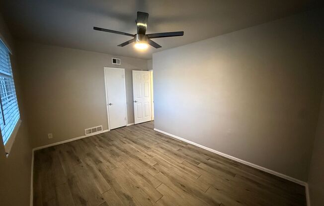 2 beds, 1 bath, 880 sqft, $1,395, Unit 3620-31