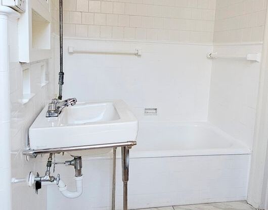 1 bed, 1 bath, 600 sqft, $1,450, Unit 206